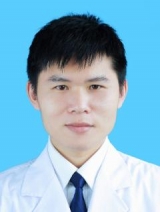 李灿